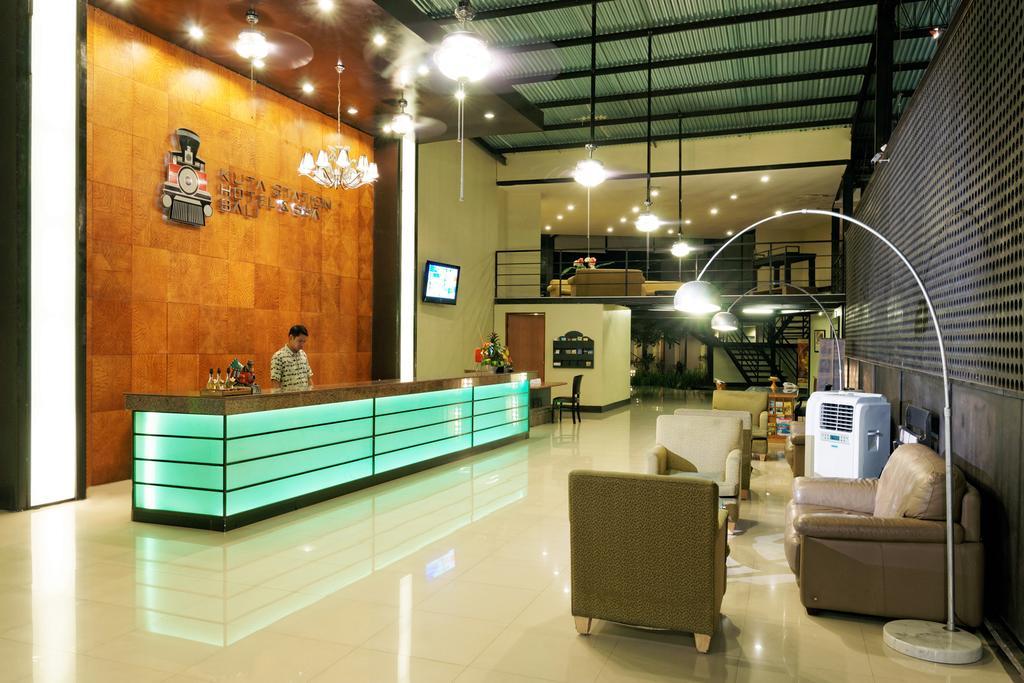 Kuta Station Hotel And Spa Bali Exterior photo
