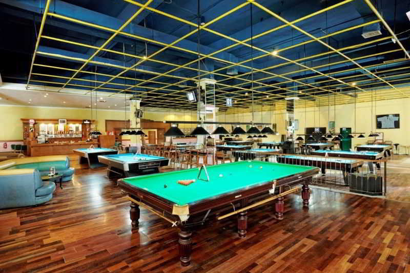 Kuta Station Hotel And Spa Bali Exterior photo